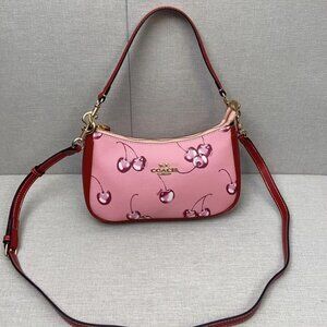 Coach Teri shoulder bag Pink Cherry